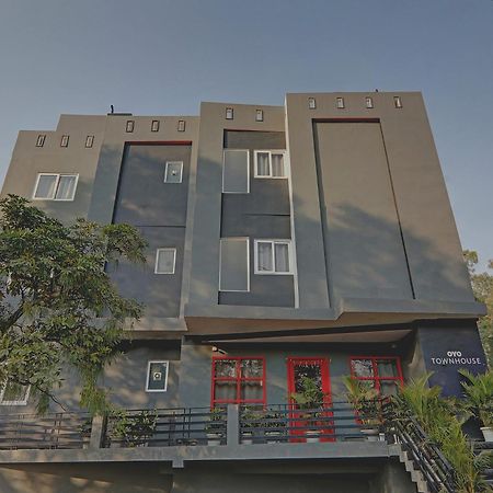 Super Townhouse 139 Ashiyana Smriti Upvan Near Emerald Mall Lucknow Bijnaur Eksteriør bilde