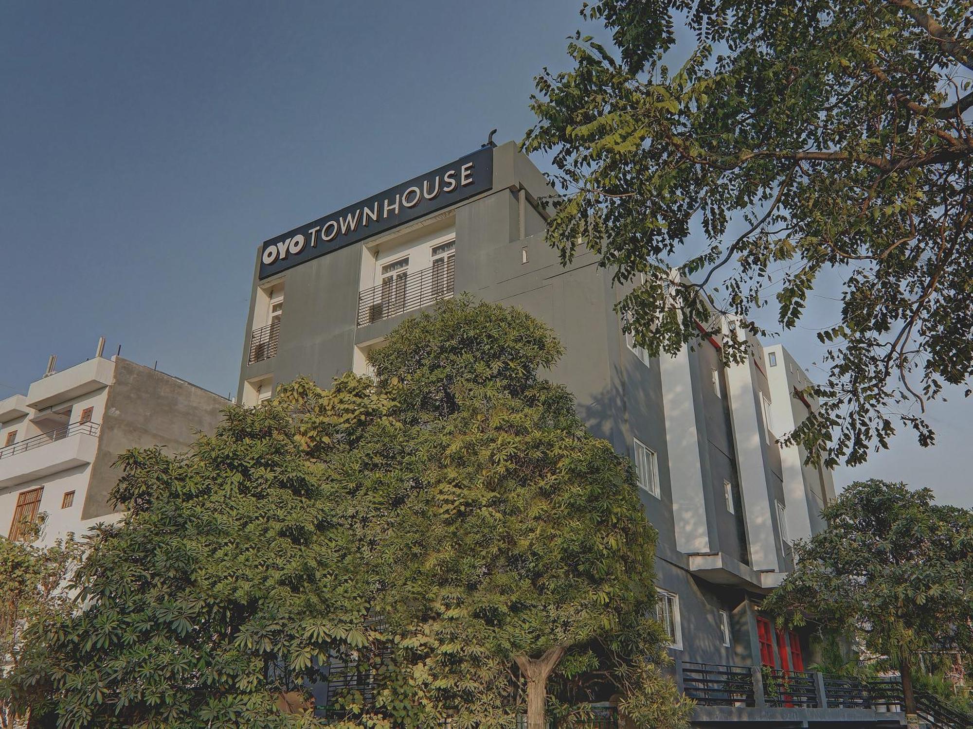 Super Townhouse 139 Ashiyana Smriti Upvan Near Emerald Mall Lucknow Bijnaur Eksteriør bilde