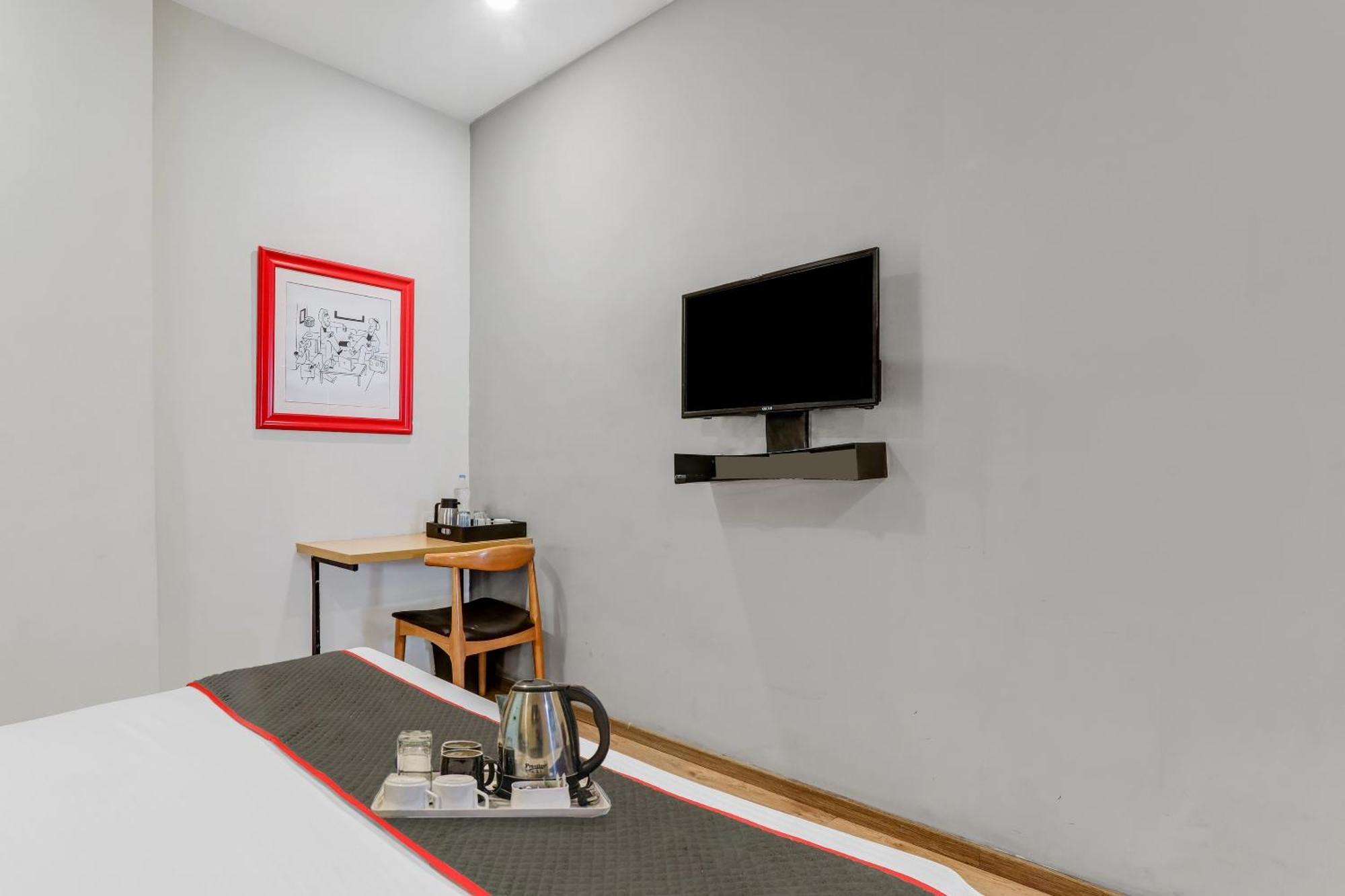 Super Townhouse 139 Ashiyana Smriti Upvan Near Emerald Mall Lucknow Bijnaur Eksteriør bilde